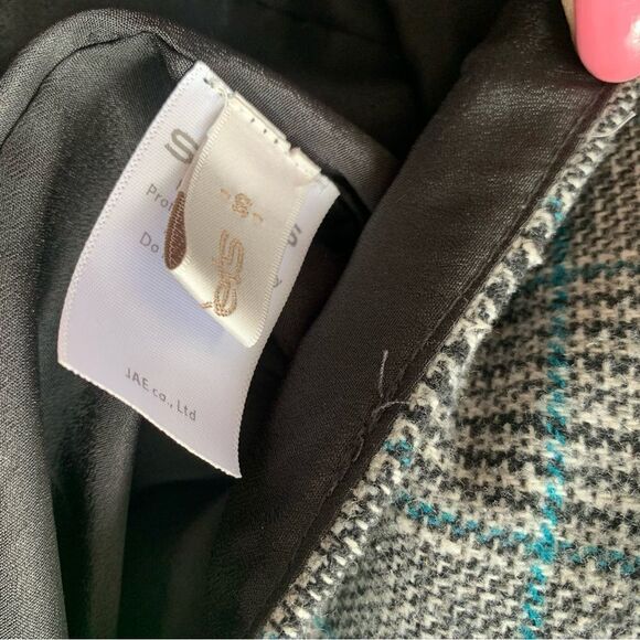 STORETS GRAY TWEED TOP - Picture 10 of 12